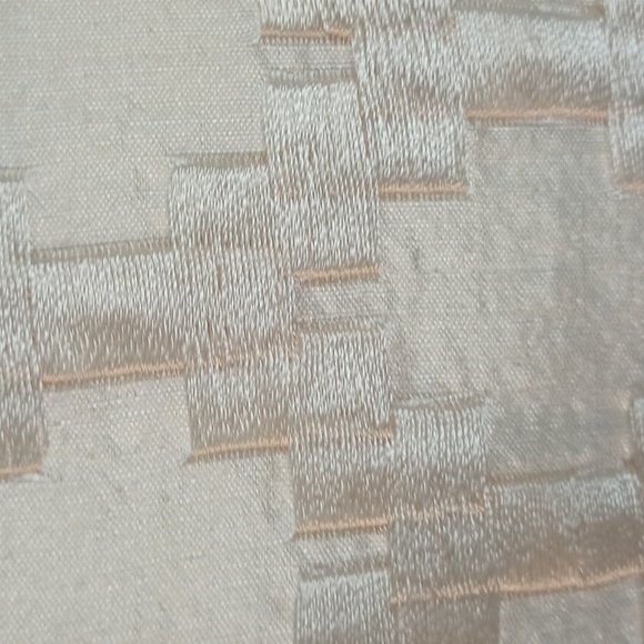 AGHA NOOR Pakistani/INDIAN DRESS 100% SILK with silk embroidery on bottom. - Picture 7 of 16